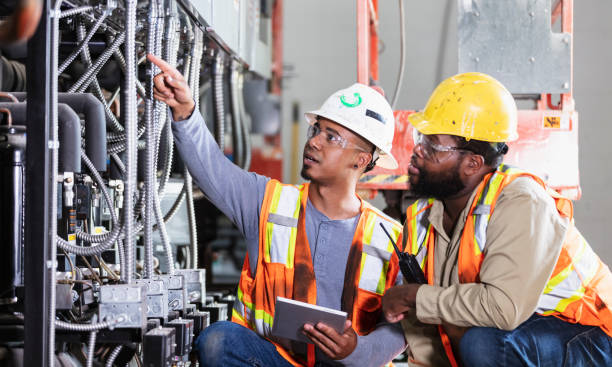 Best Affordable Electrician  in Fowler, CA